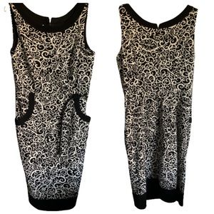 Sleeveless dress size 10